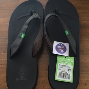 Sanuk flip flops